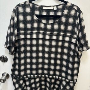 Dark green and White Women's Top